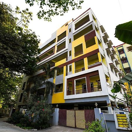 Oyo 26234 Annapurna Nilayam Hotel Vijayawāda Esterno foto