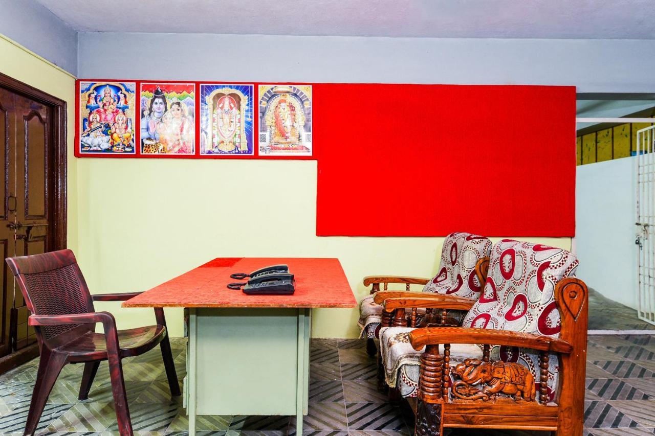Oyo 26234 Annapurna Nilayam Hotel Vijayawāda Esterno foto